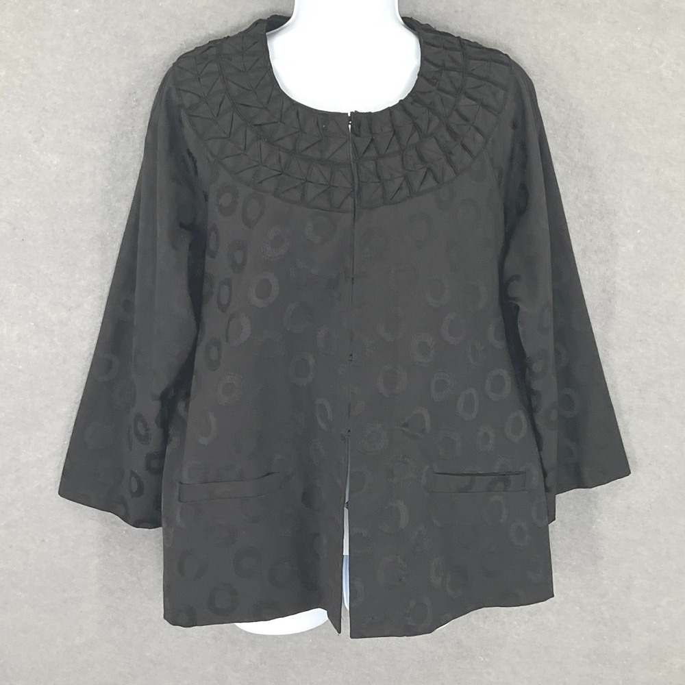 Chico's Black Textured Circle Pattern Jacket XL Quarter Sleeve Artsy‎ Cocktail